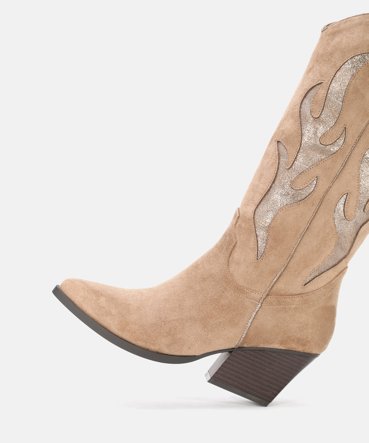 Botas tac&oacute;n cowboy media ca&ntilde;a detalle metalizado image number null